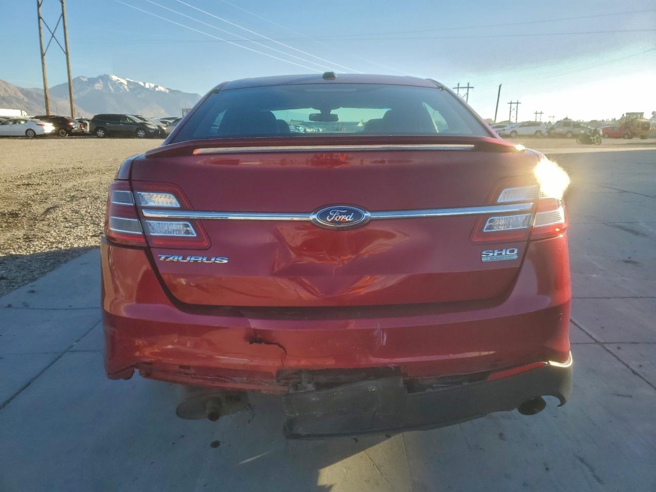 2016 FORD TAURUS SHO photo 11