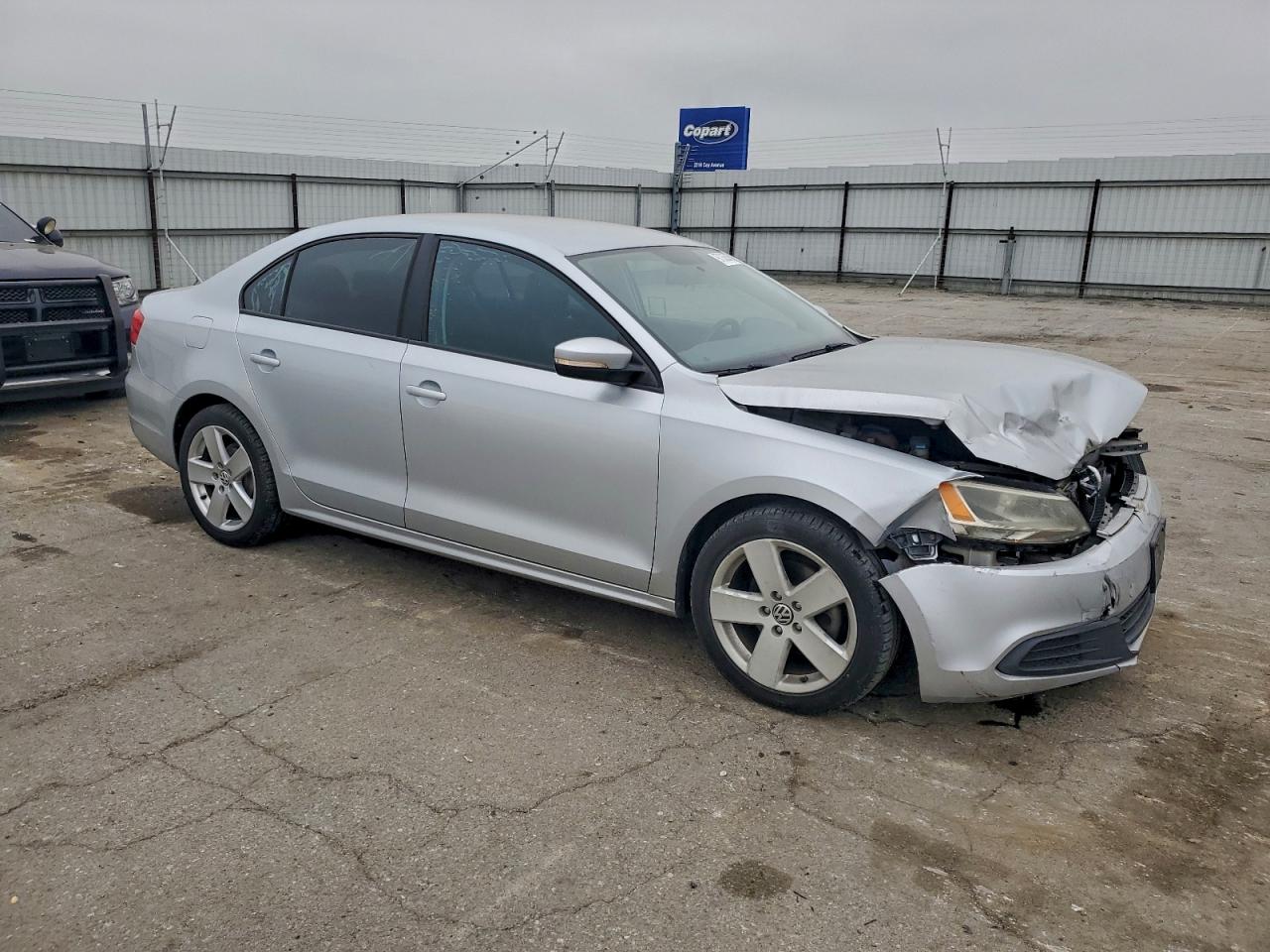 2012 VOLKSWAGEN JETTA SE photo 4