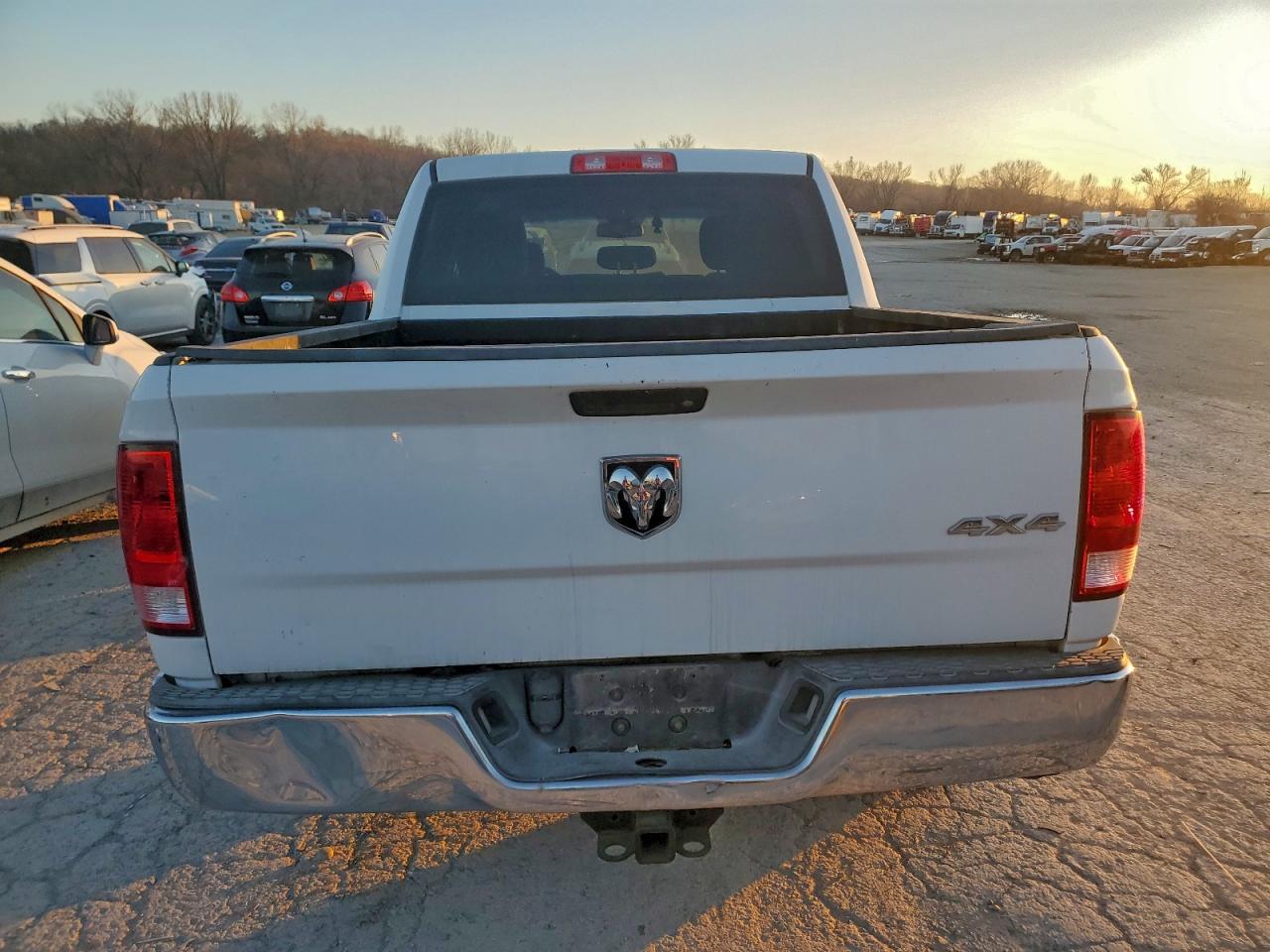 2016 RAM 1500 ST photo 6