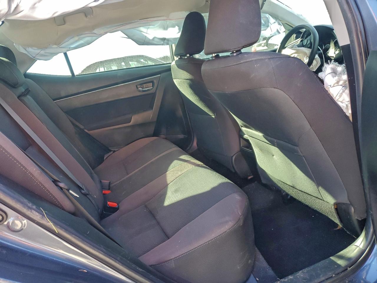 2019 TOYOTA COROLLA L photo 10