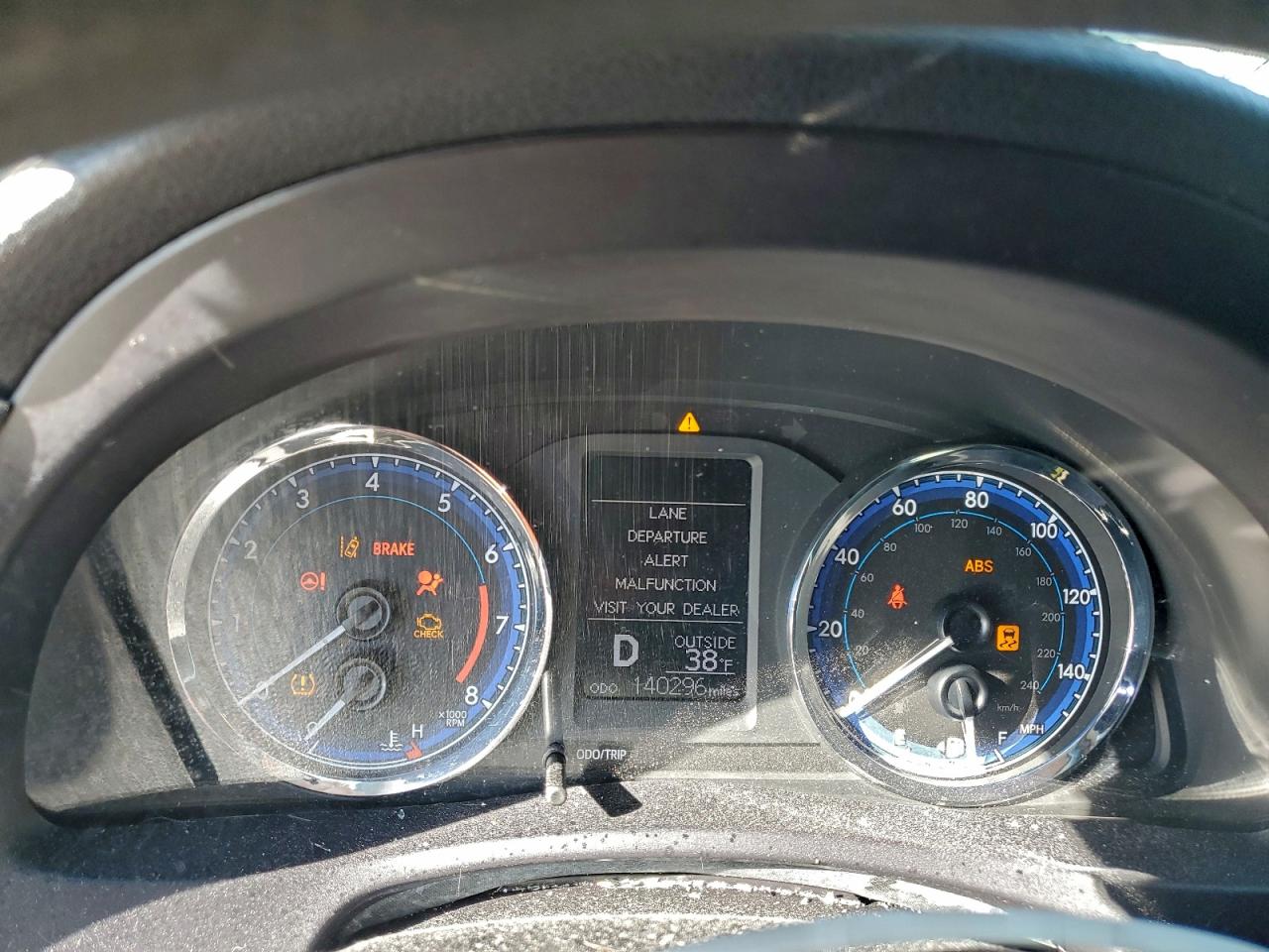 2019 TOYOTA COROLLA L photo 9