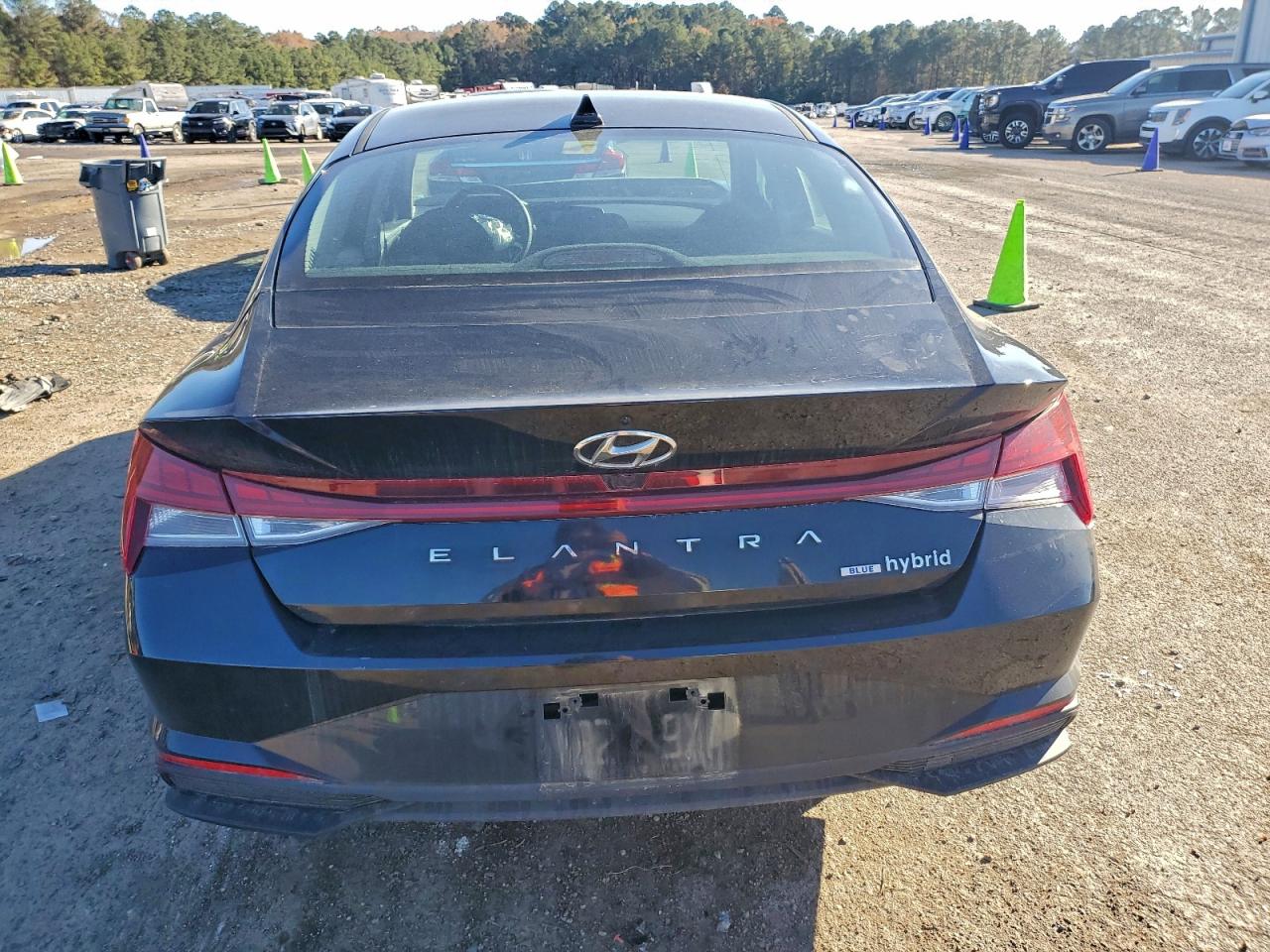 2023 HYUNDAI ELANTRA BLUE photo 11