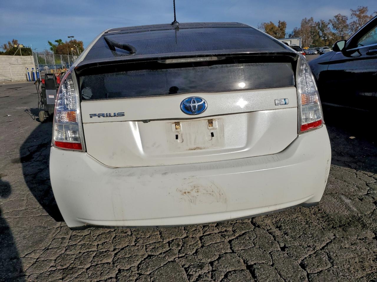 2010 TOYOTA PRIUS photo 6