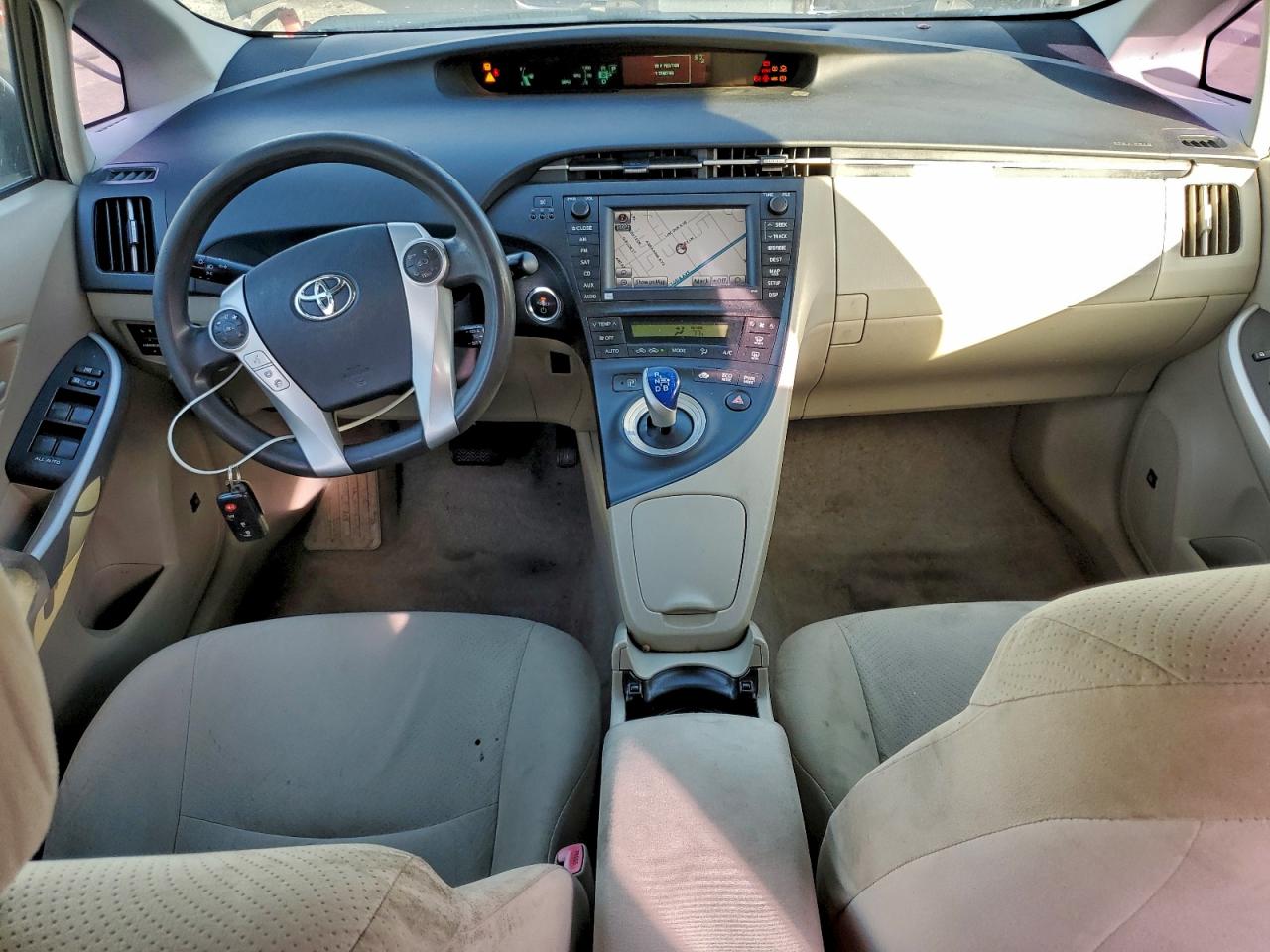 2010 TOYOTA PRIUS photo 8