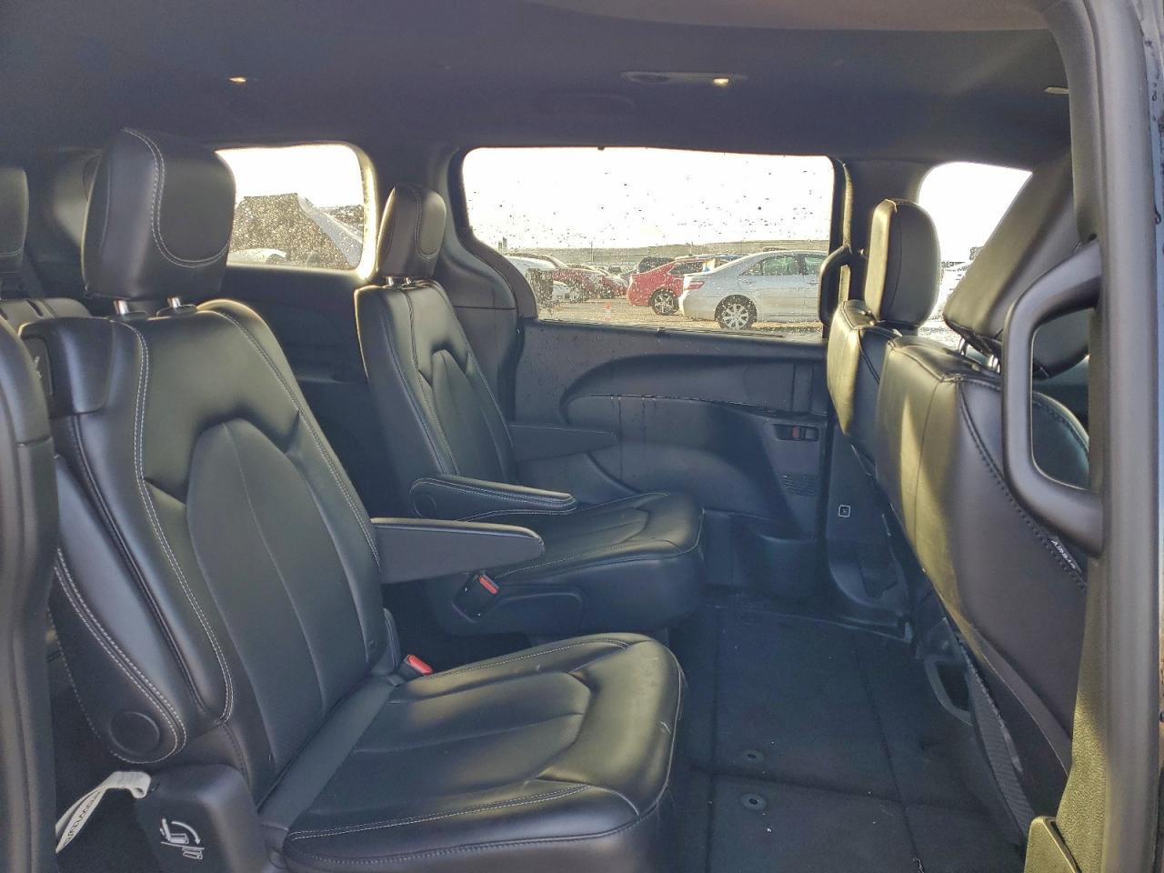2025 CHRYSLER PACIFICA SELECT photo 10