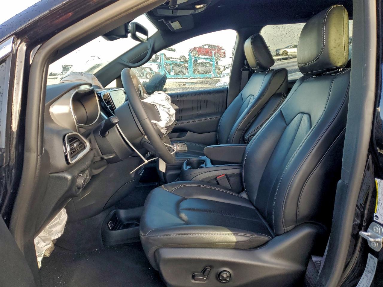 2025 CHRYSLER PACIFICA SELECT photo 7