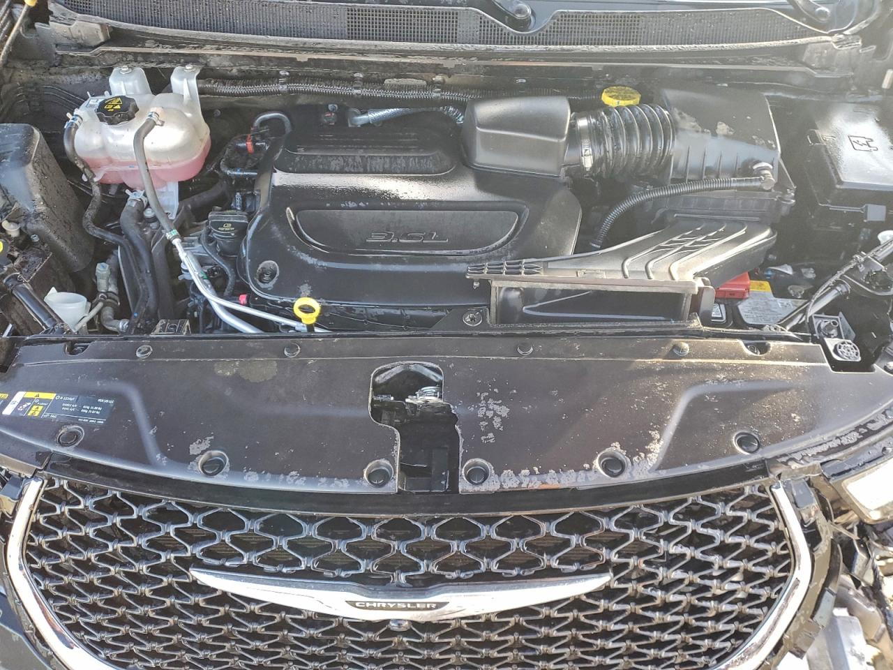 2025 CHRYSLER PACIFICA SELECT photo 11