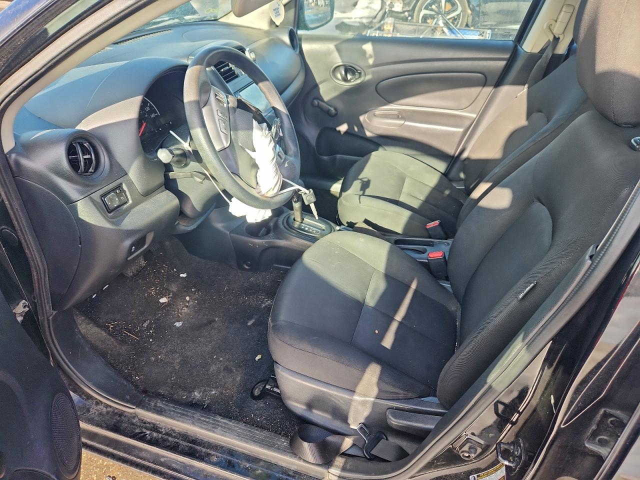 2019 NISSAN VERSA S photo 7