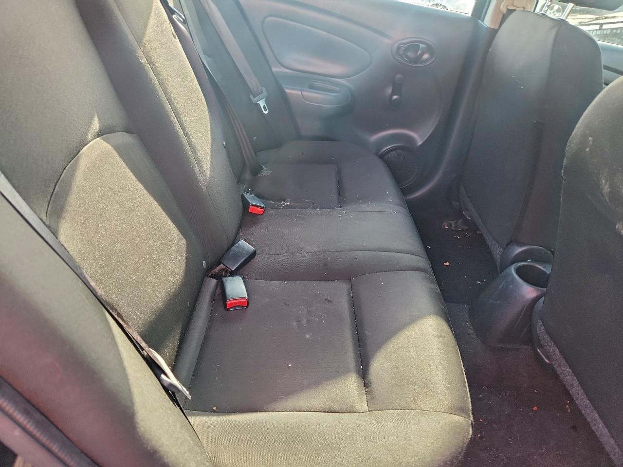 2019 NISSAN VERSA S photo 10
