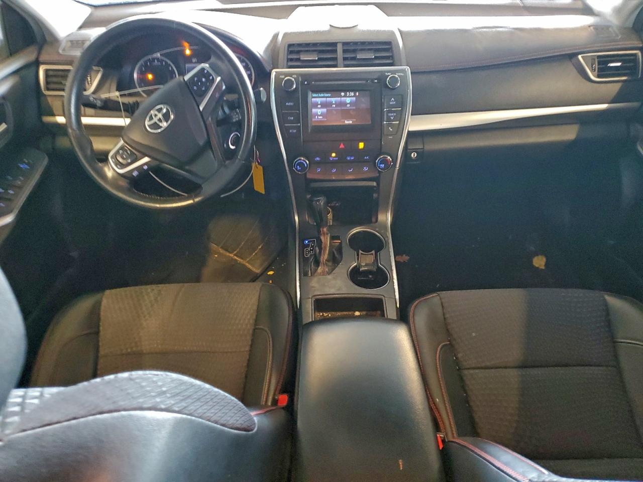 2015 TOYOTA CAMRY LE photo 8