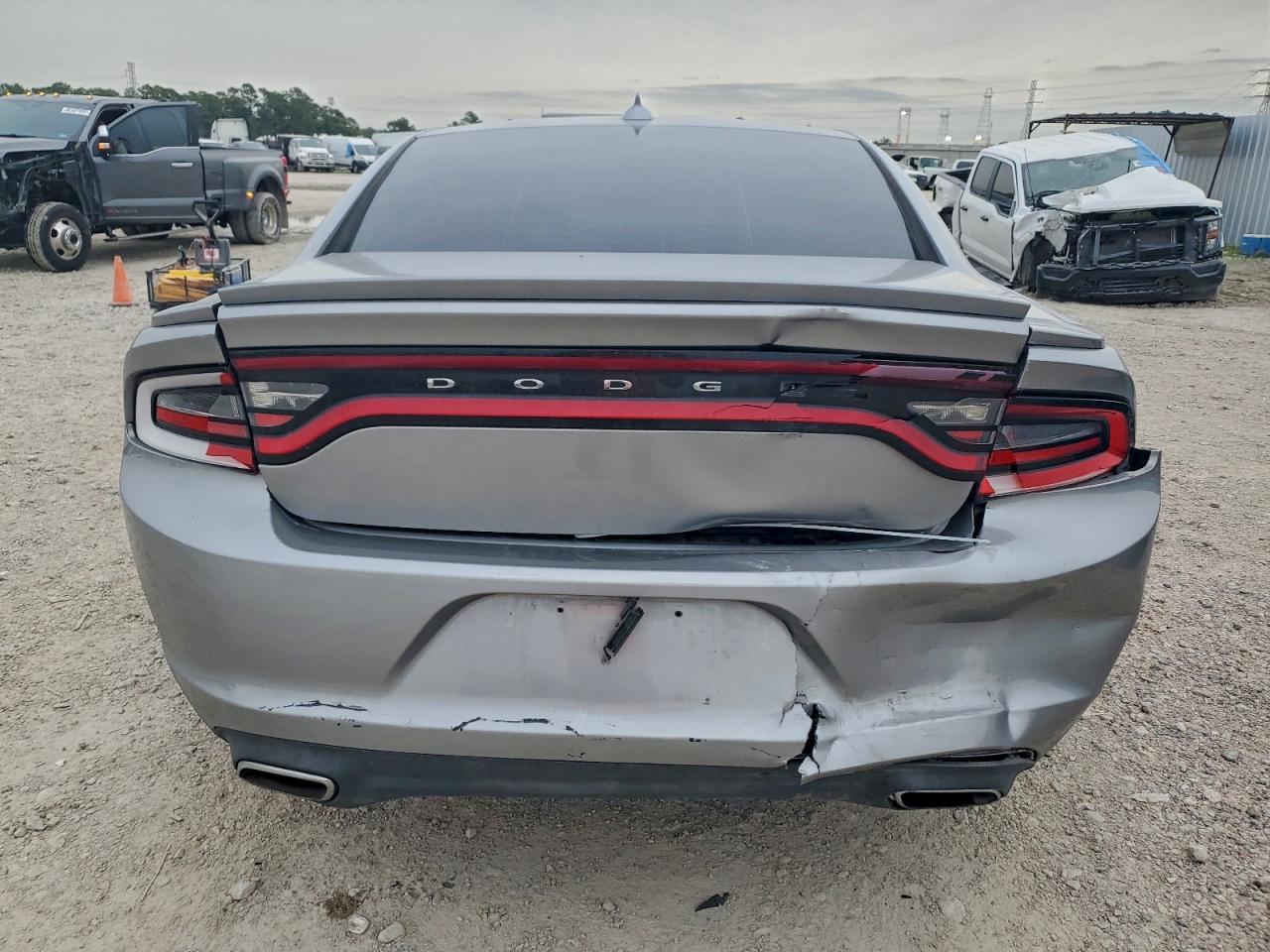 2015 DODGE CHARGER SXT photo 6