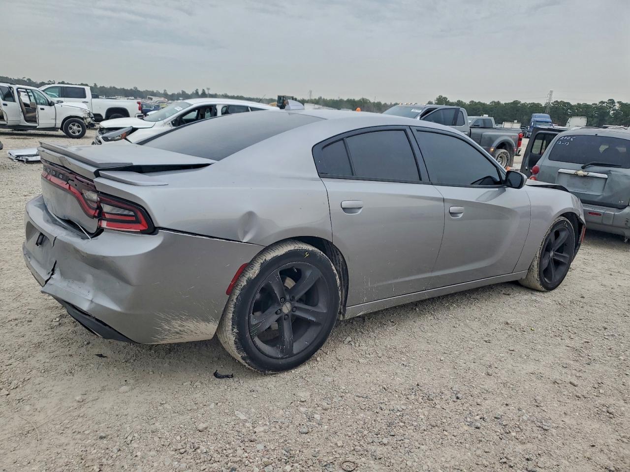 2015 DODGE CHARGER SXT photo 3
