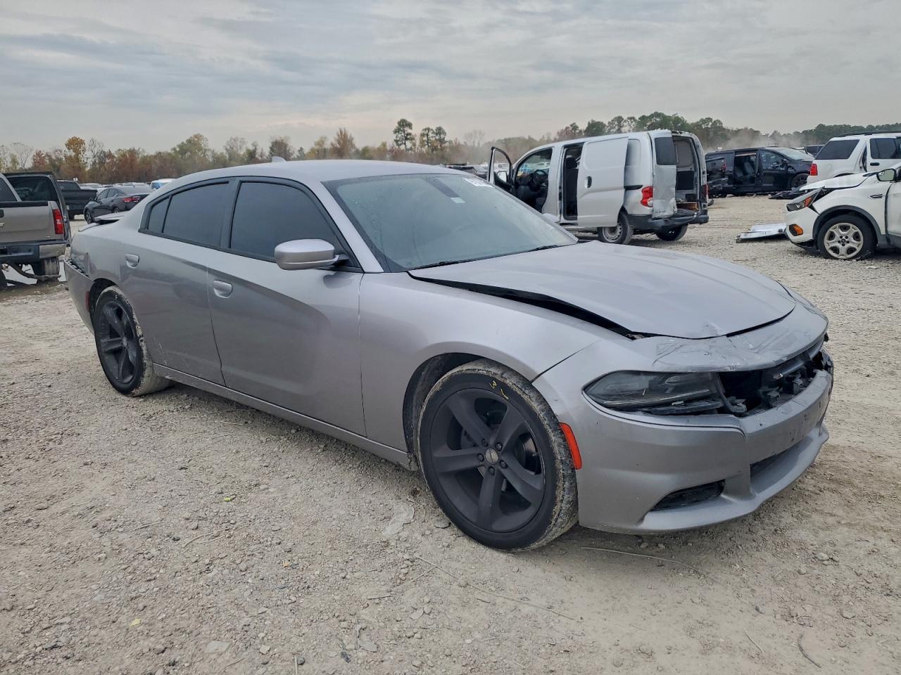 2015 DODGE CHARGER SXT photo 4
