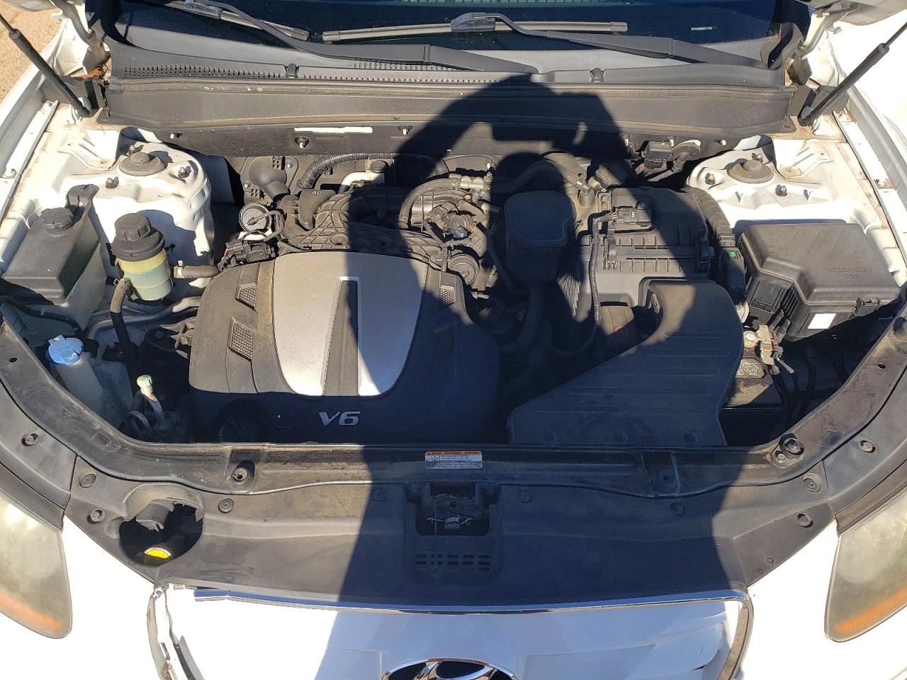 2011 HYUNDAI SANTA FE SE photo 12