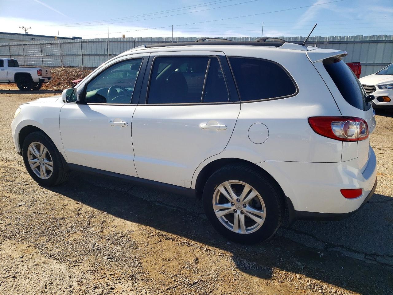 2011 HYUNDAI SANTA FE SE photo 2