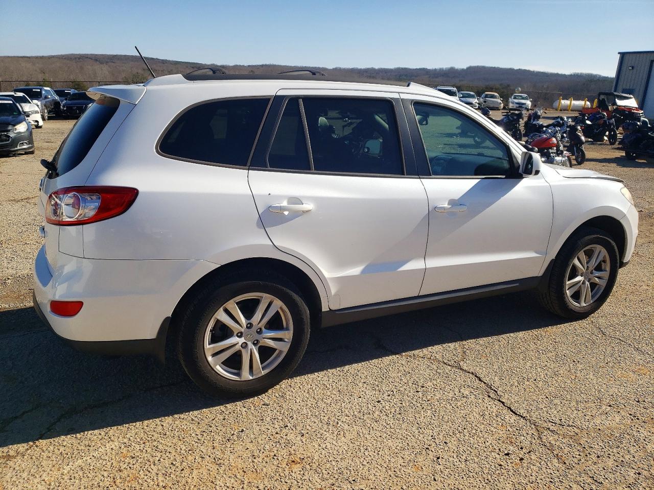 2011 HYUNDAI SANTA FE SE photo 3
