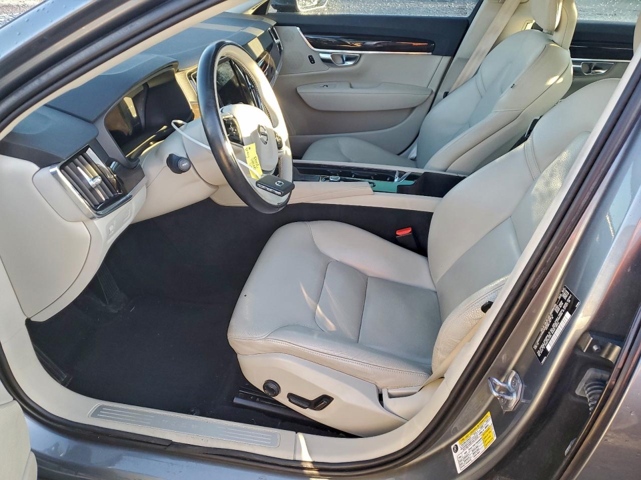 2018 VOLVO S90 T5 MOMENTUM photo 13