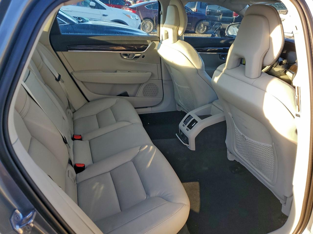 2018 VOLVO S90 T5 MOMENTUM photo 19