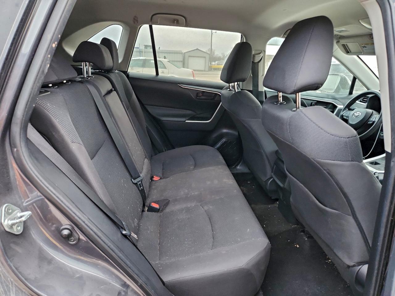 2019 TOYOTA RAV4 LE photo 28