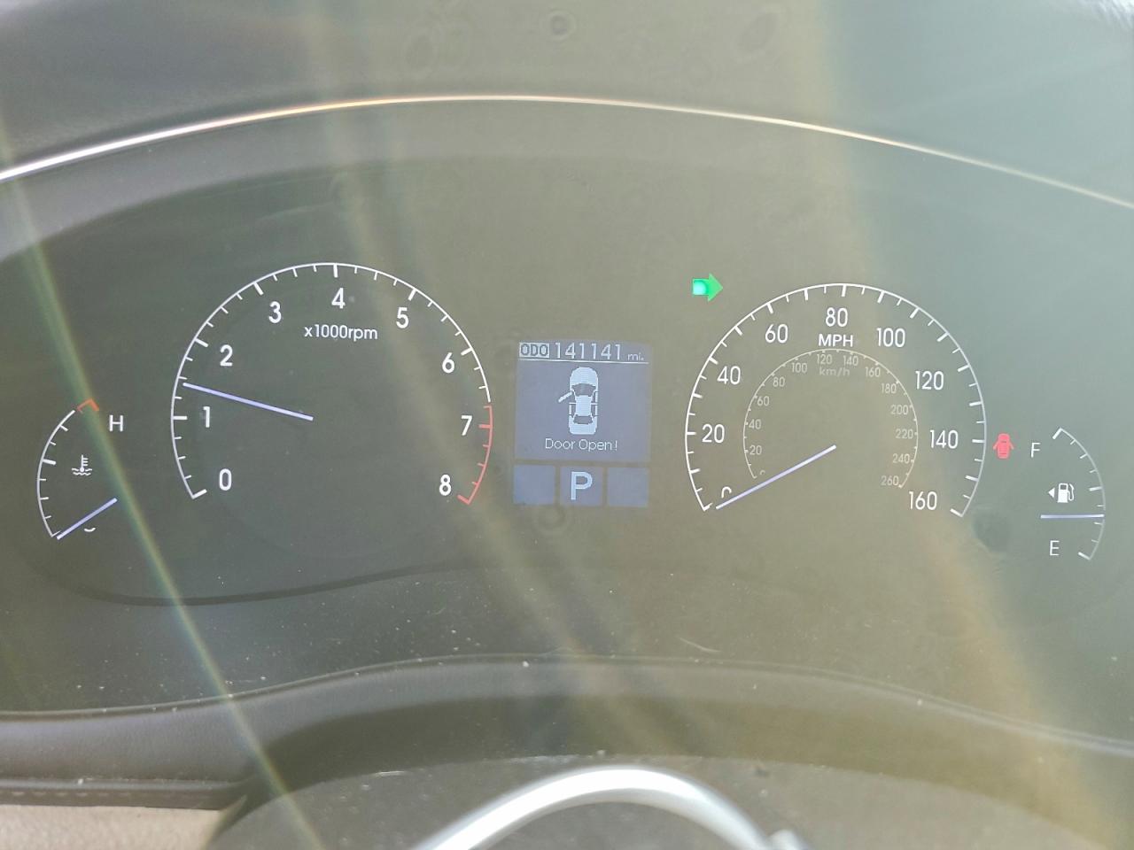 2012 HYUNDAI GENESIS 3.8L photo 17