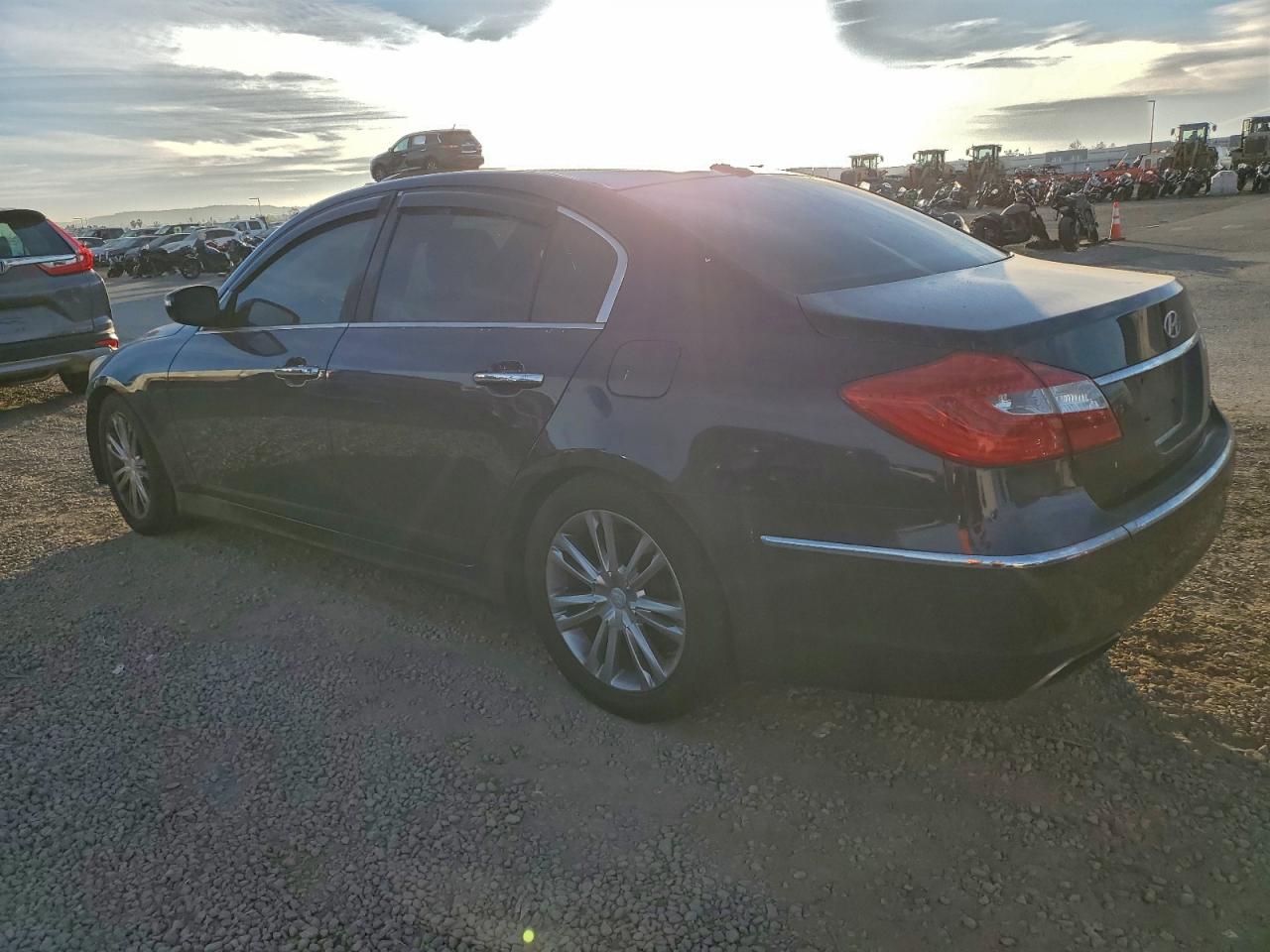 2012 HYUNDAI GENESIS 3.8L photo 3