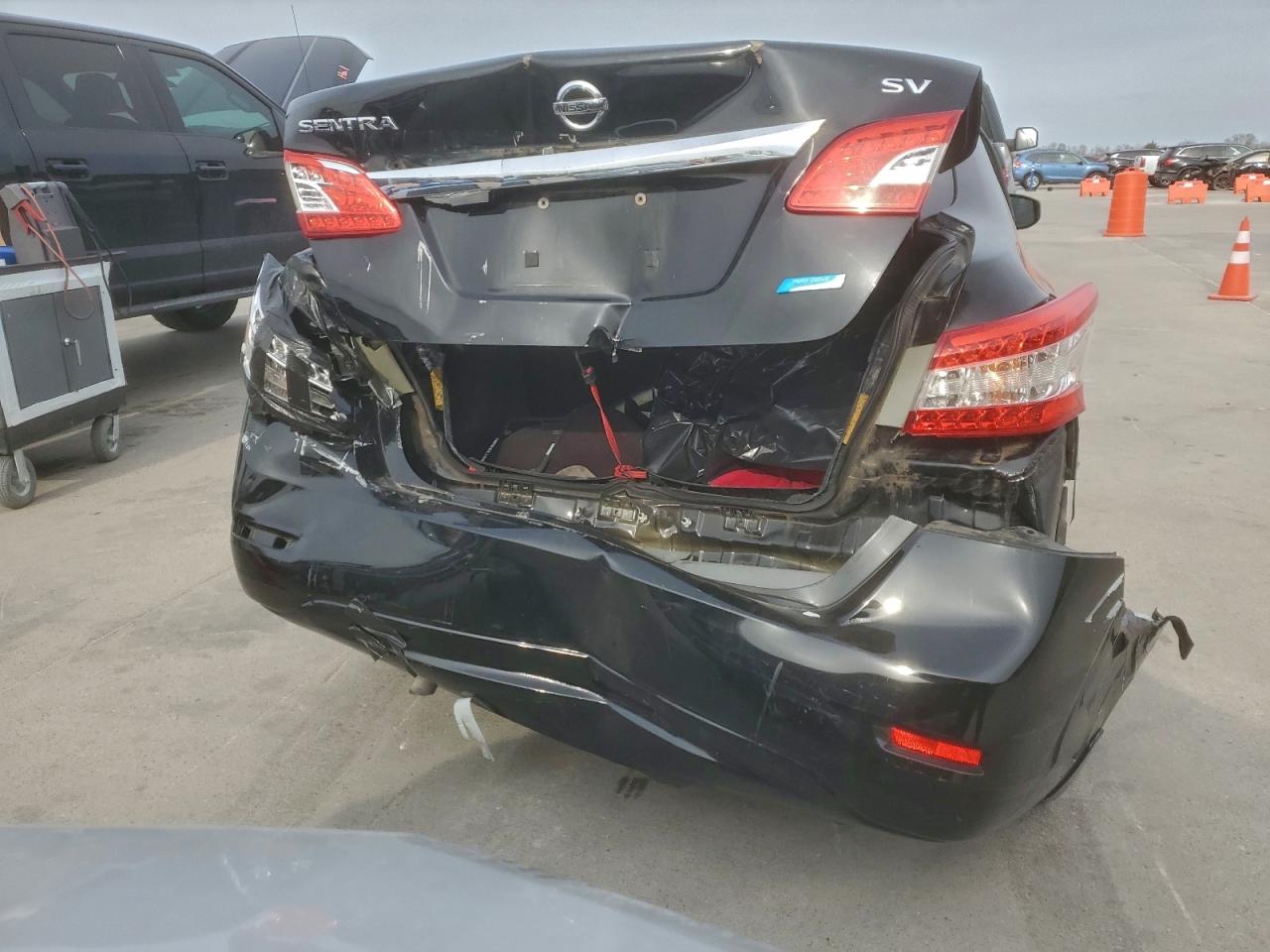 2014 NISSAN SENTRA S photo 6