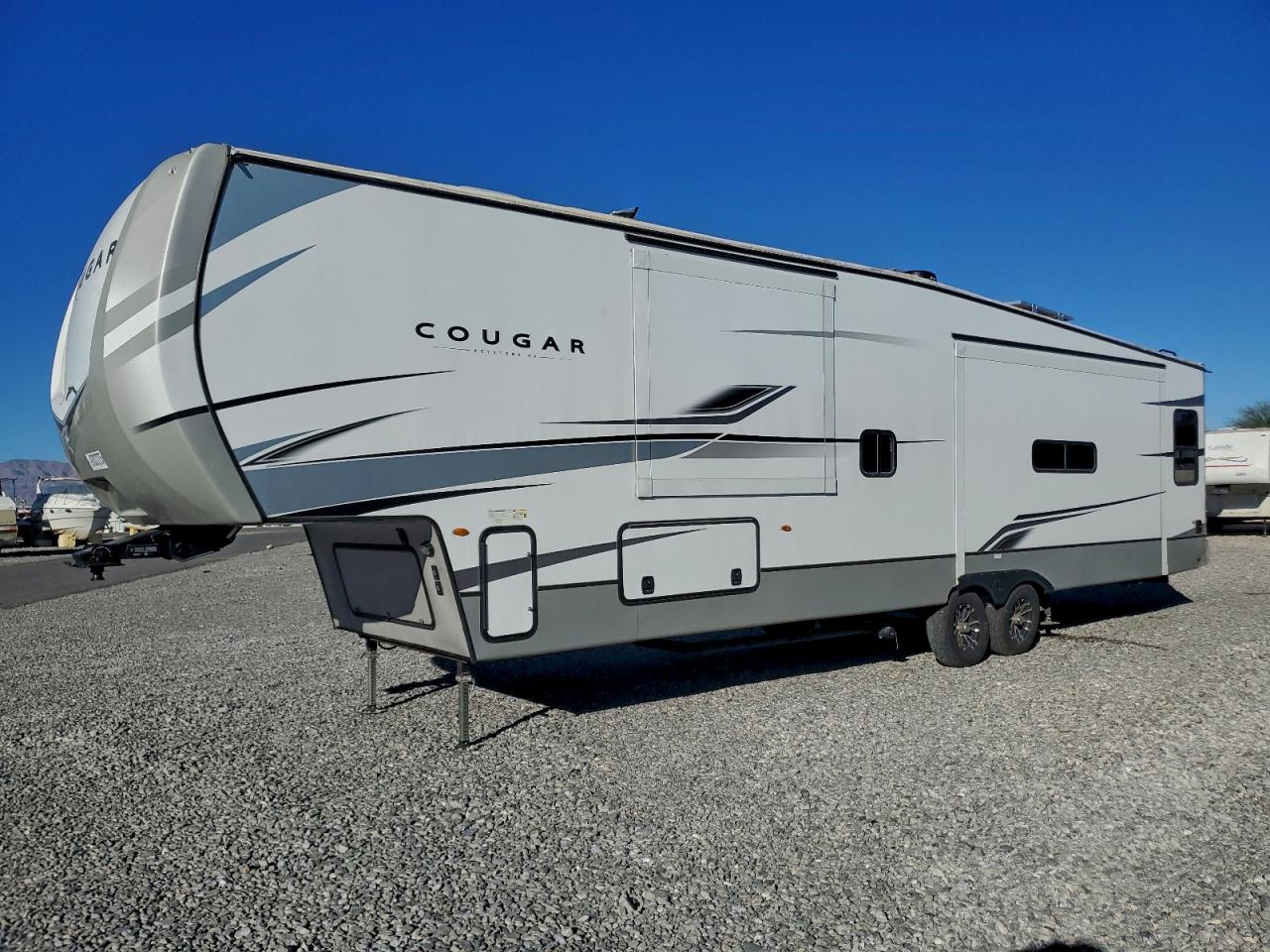 2023 COUG TRAV TRAIL - RV photo 2