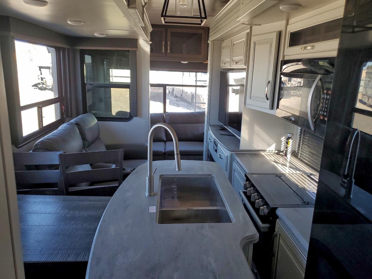 2023 COUG TRAV TRAIL - RV photo 6