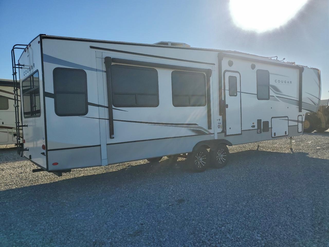 2023 COUG TRAV TRAIL - RV photo 4