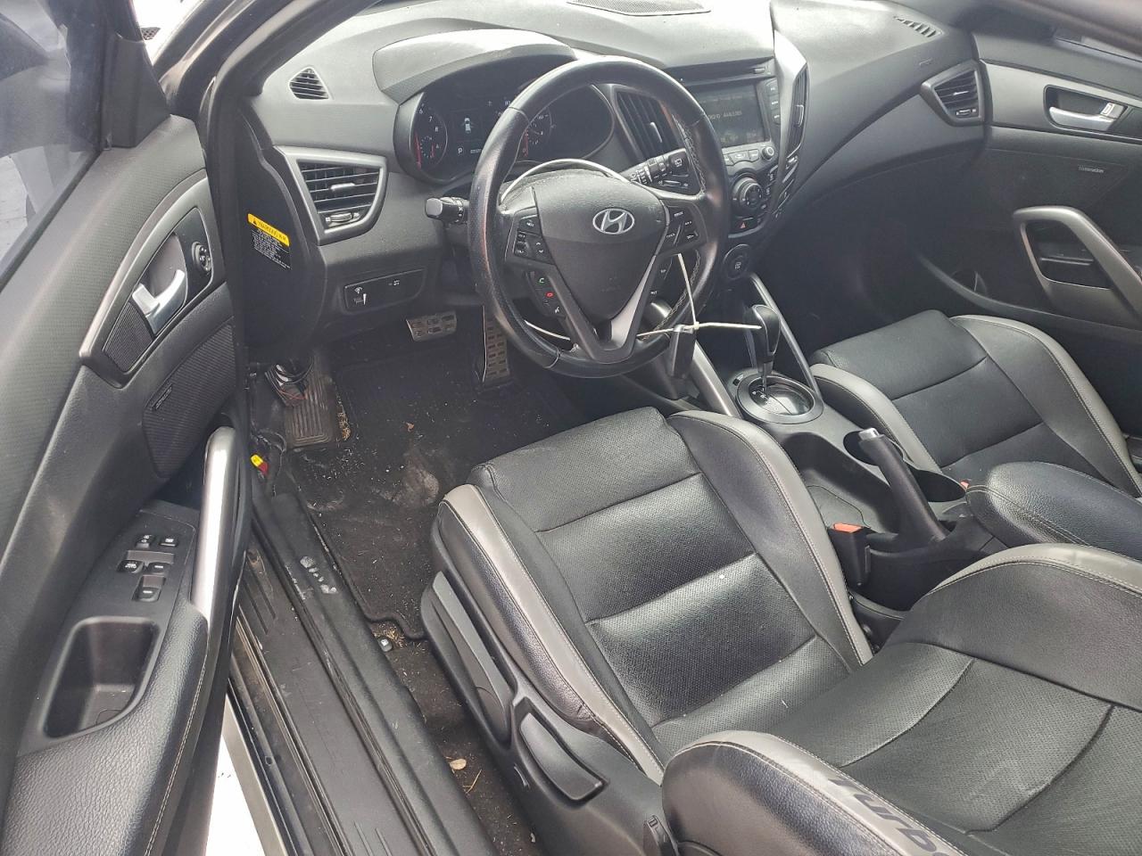 2016 HYUNDAI VELOSTER TURBO photo 8