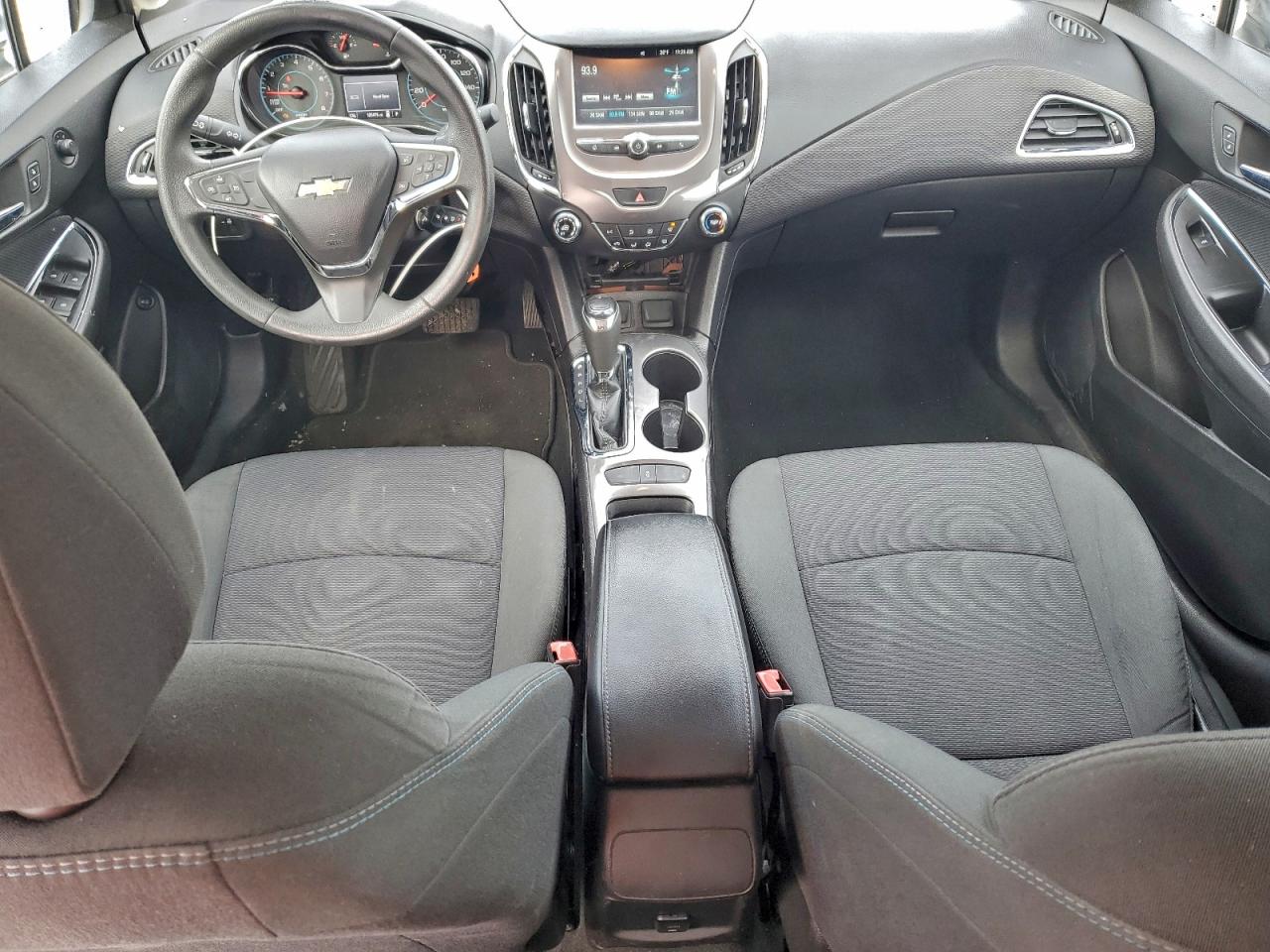 2017 CHEVROLET CRUZE LT photo 22