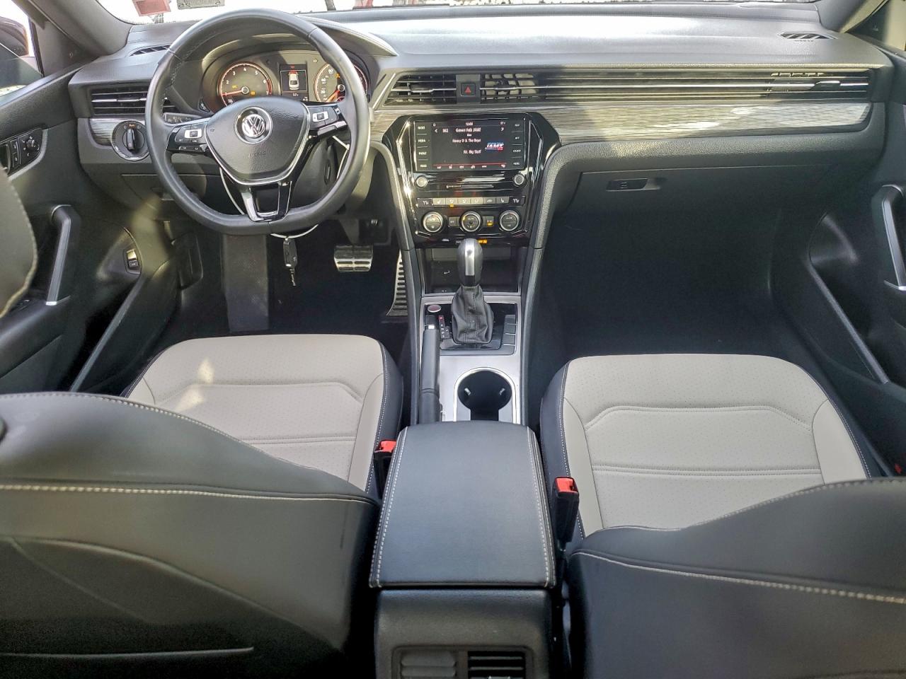 2021 VOLKSWAGEN PASSAT R-LINE photo 8