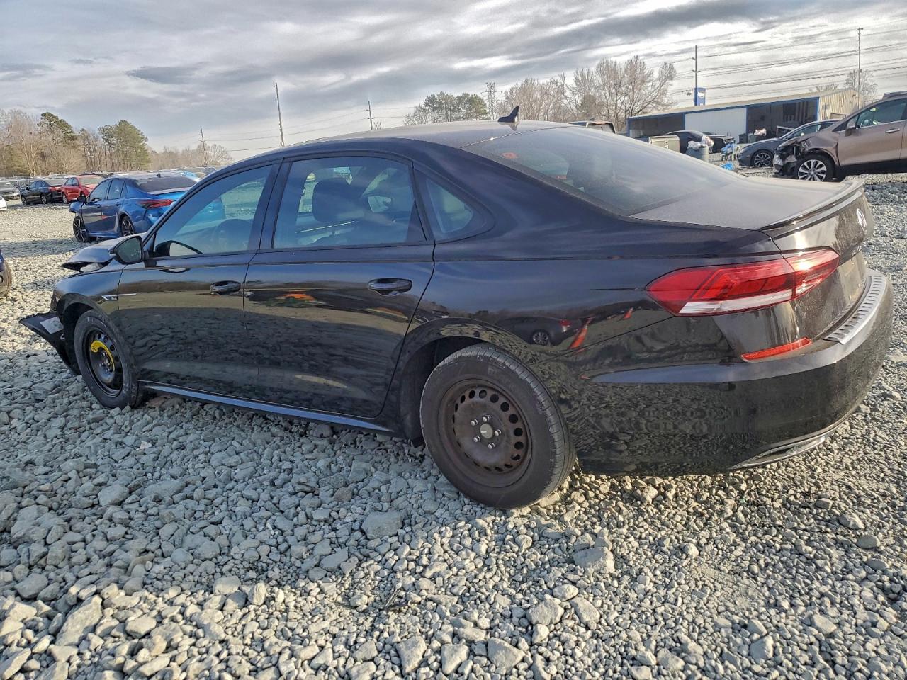 2021 VOLKSWAGEN PASSAT R-LINE photo 2