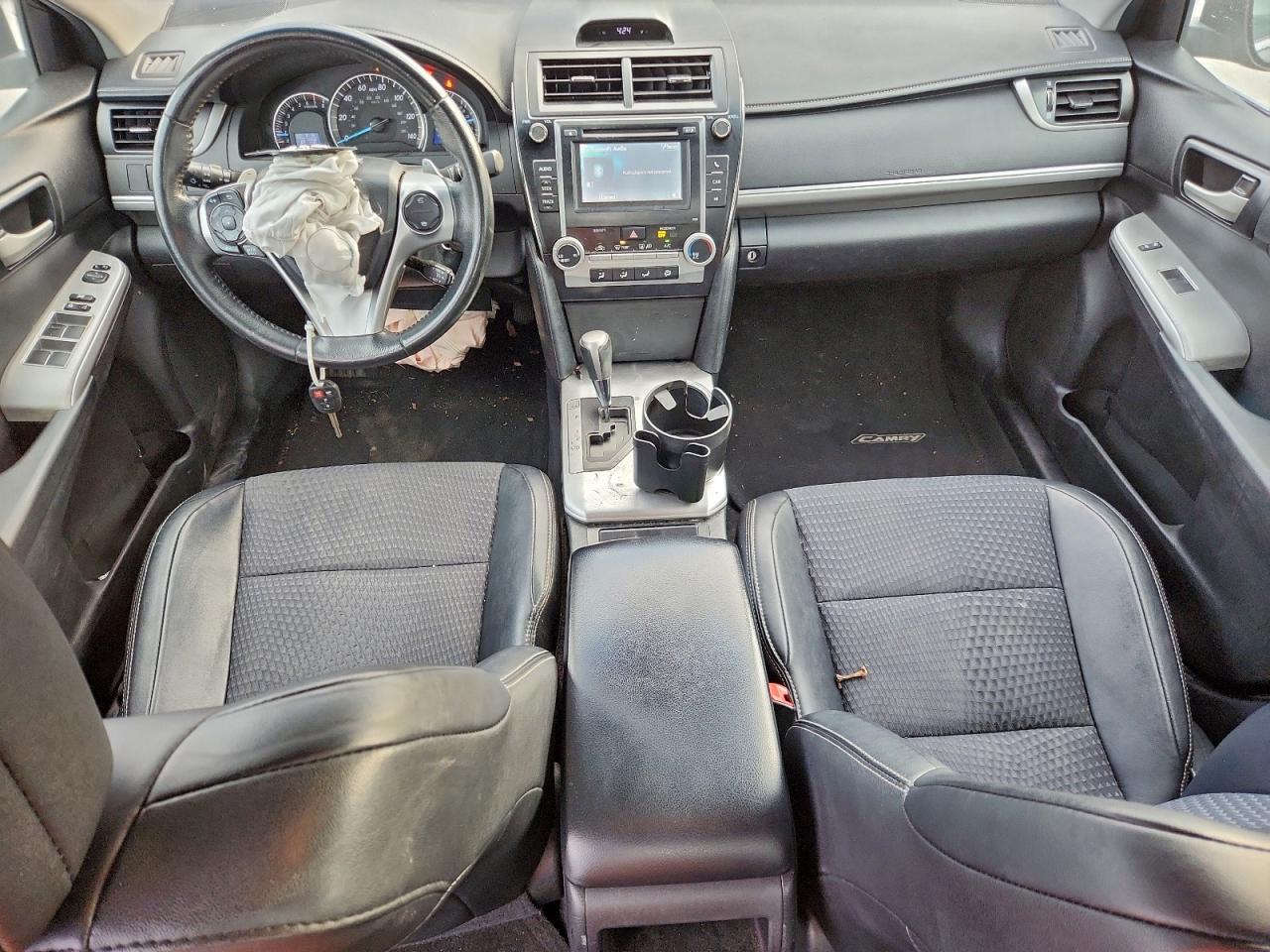 2013 TOYOTA CAMRY L photo 15
