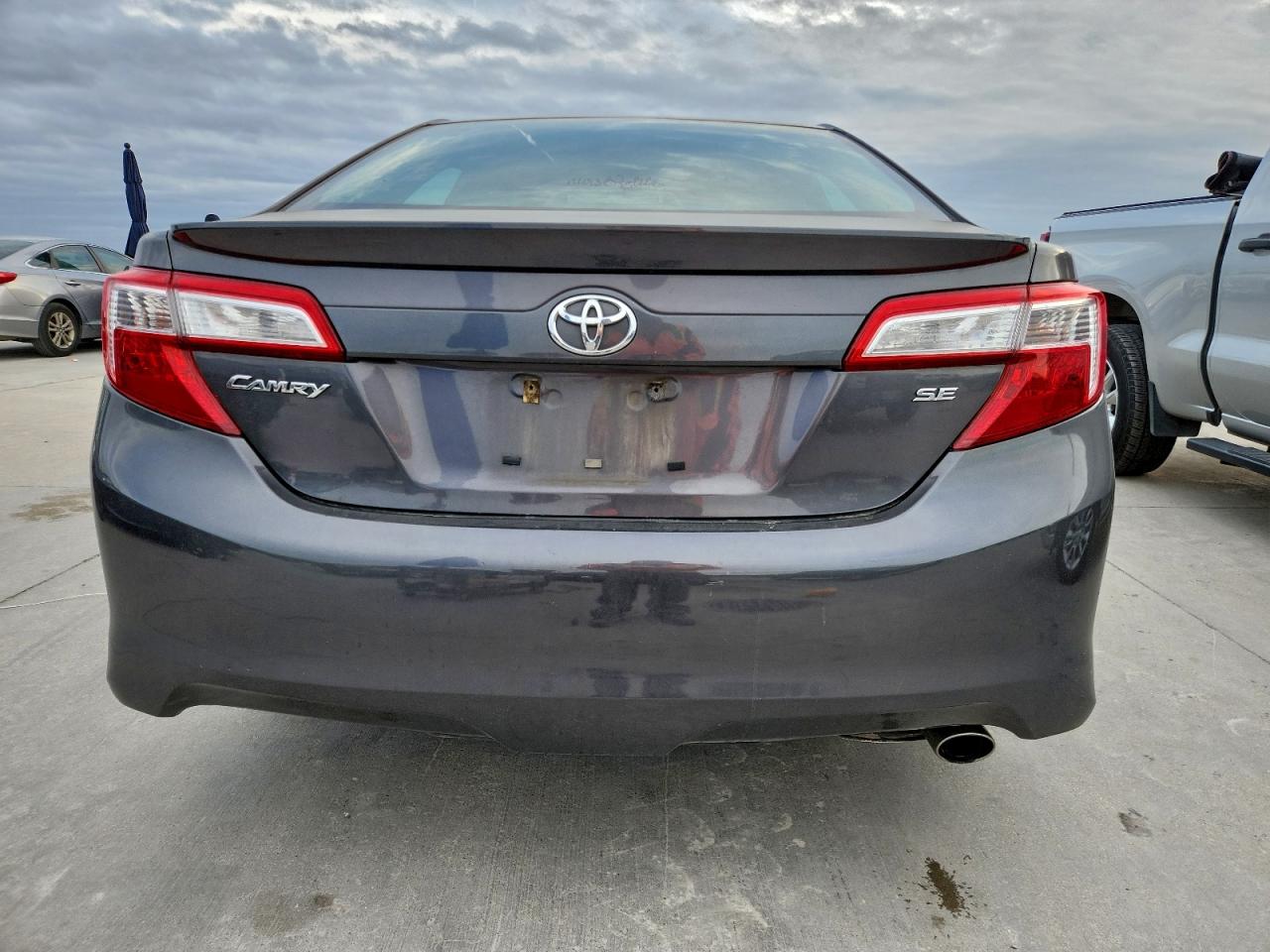 2013 TOYOTA CAMRY L photo 11