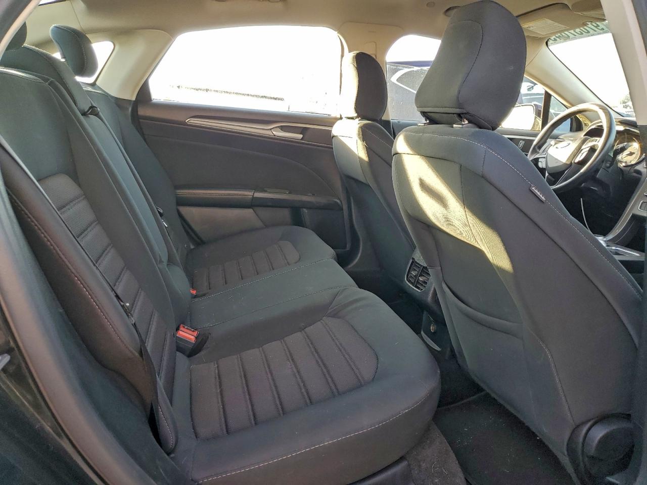 2020 FORD FUSION SE photo 19