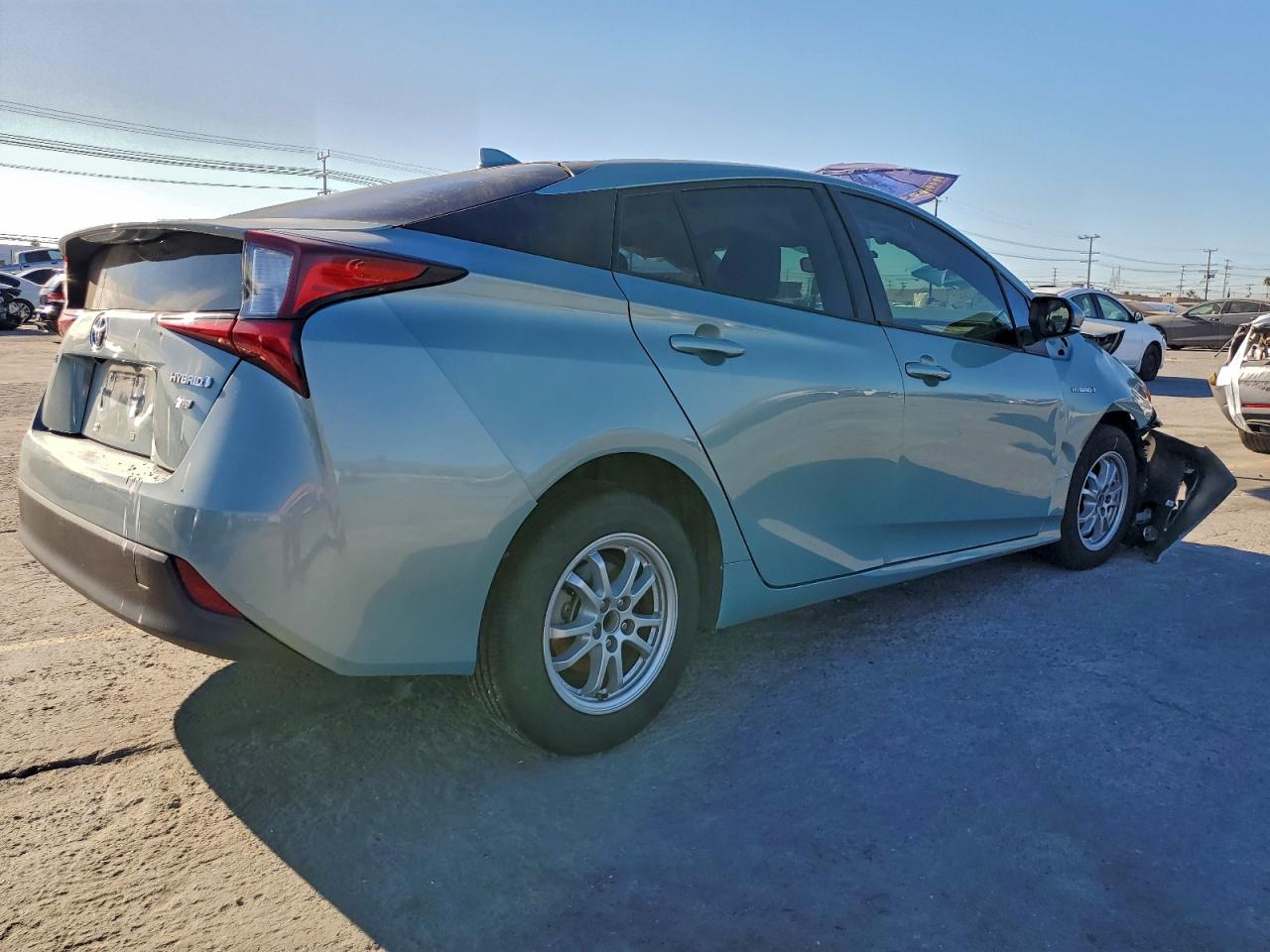 2019 TOYOTA PRIUS photo 3