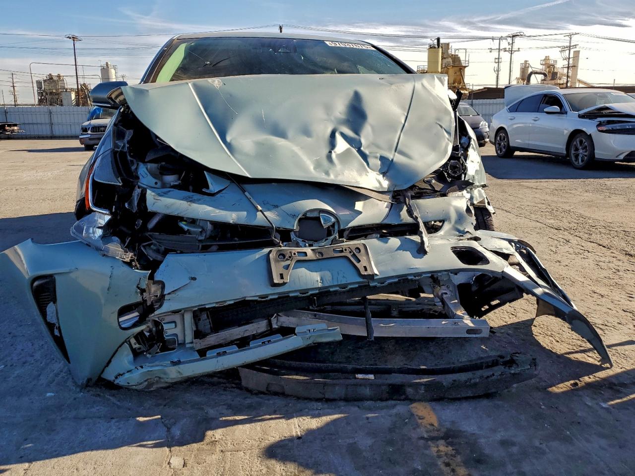 2019 TOYOTA PRIUS photo 5