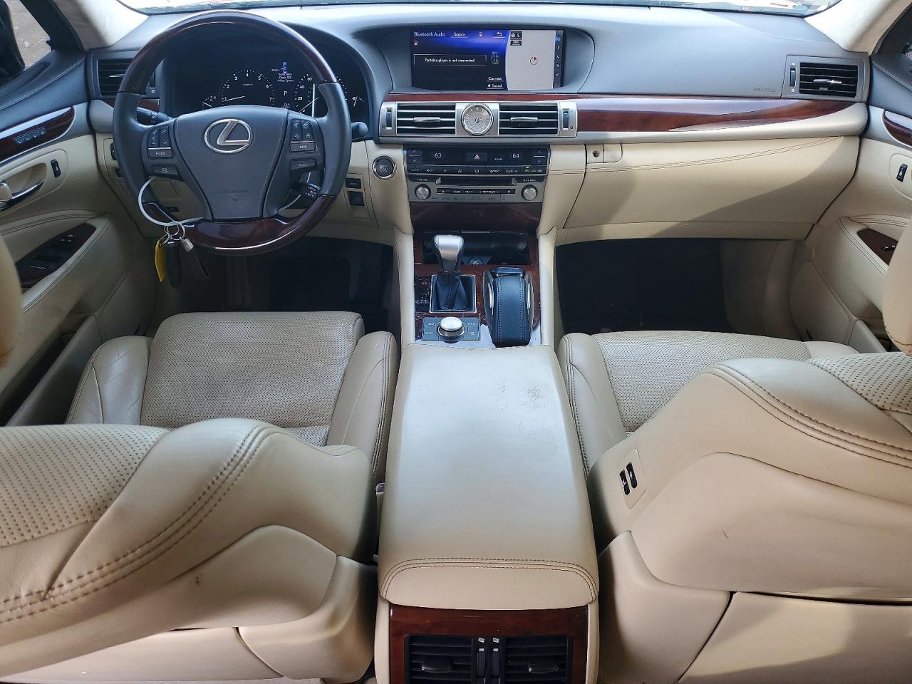 2017 LEXUS LS 460 photo 15