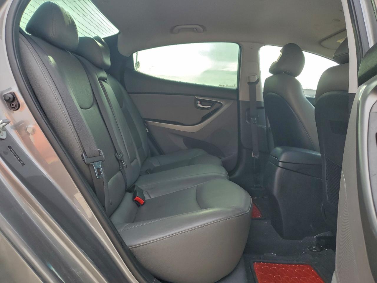 2014 HYUNDAI ELANTRA SE photo 19