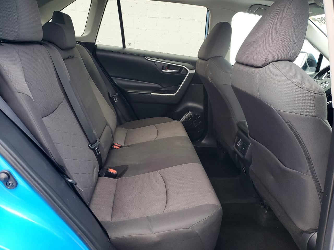 2019 TOYOTA RAV4 XLE photo 11