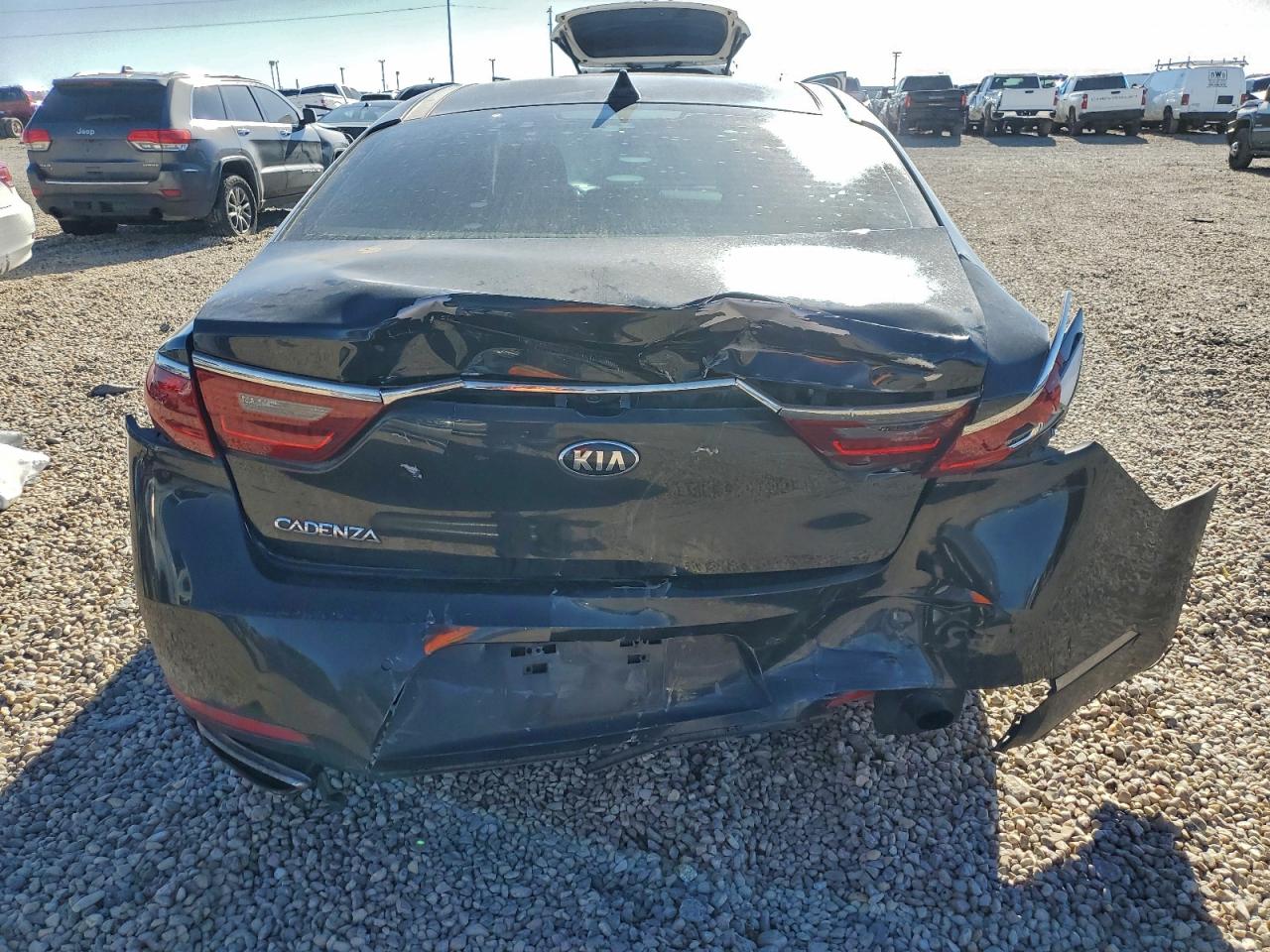 2017 KIA CADENZA PREMIUM photo 6