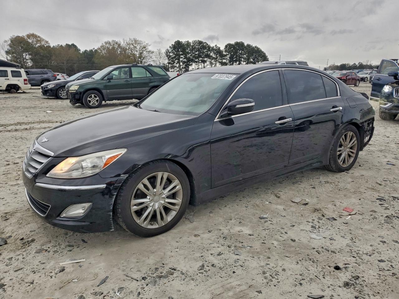 2013 HYUNDAI GENESIS