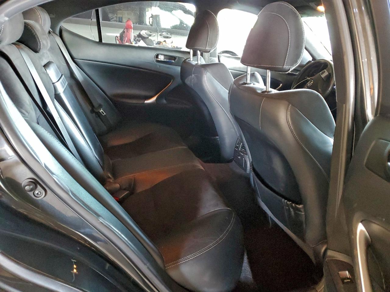 2011 LEXUS IS 250 photo 10