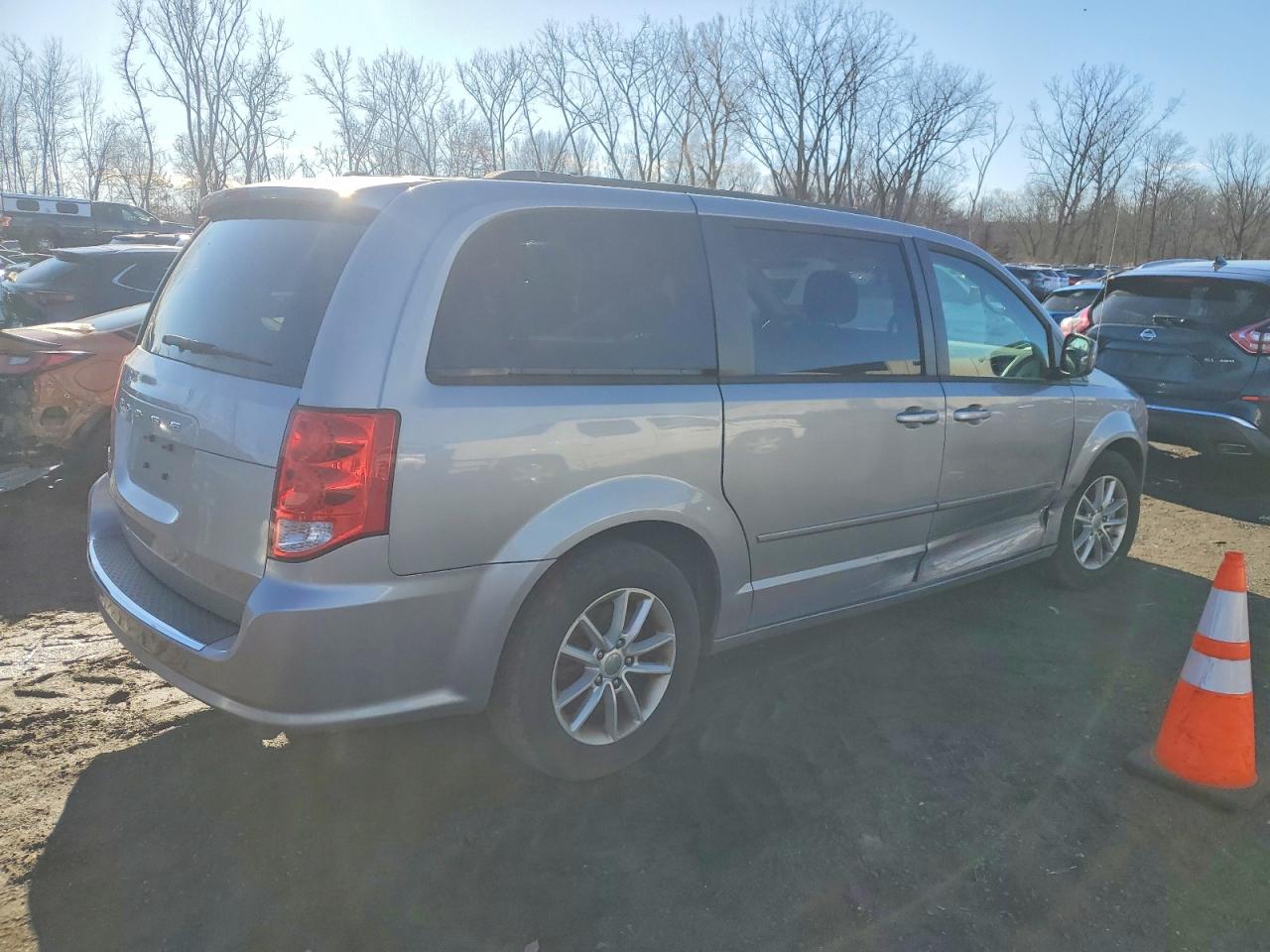 2013 DODGE GRAND CARAVAN SXT photo 3