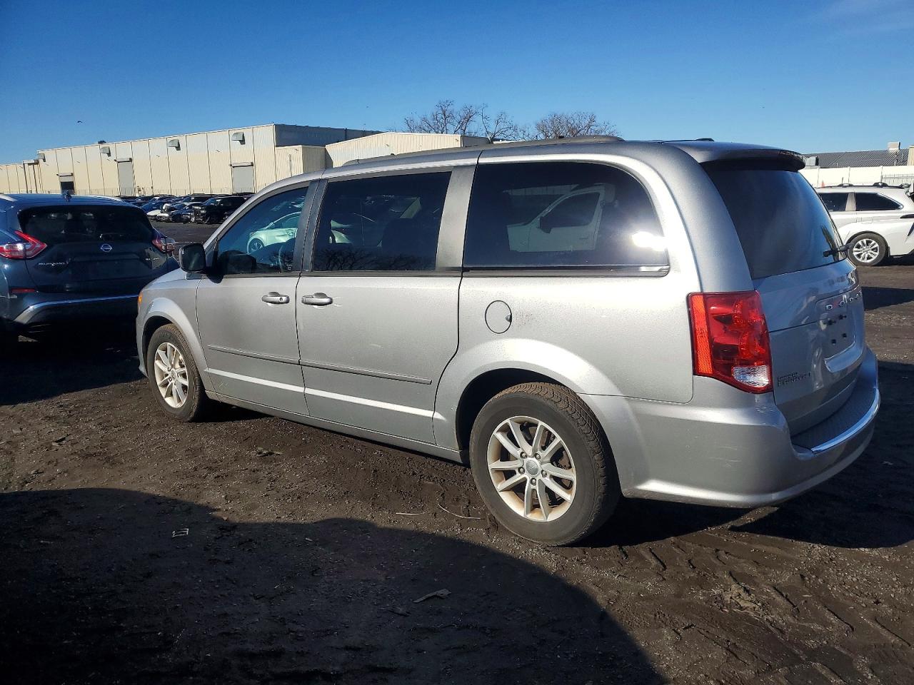 2013 DODGE GRAND CARAVAN SXT photo 2