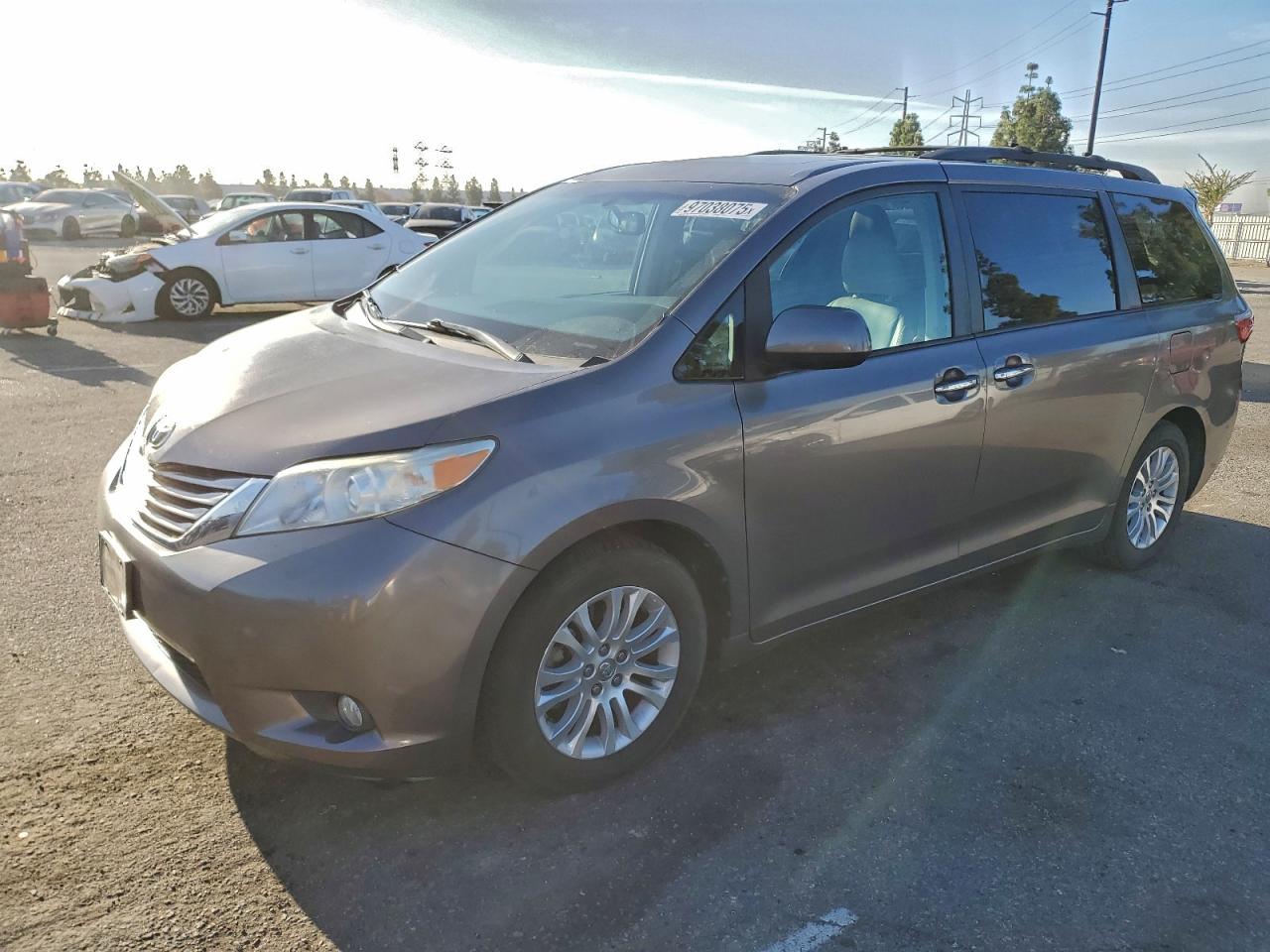 2016 TOYOTA SIENNA