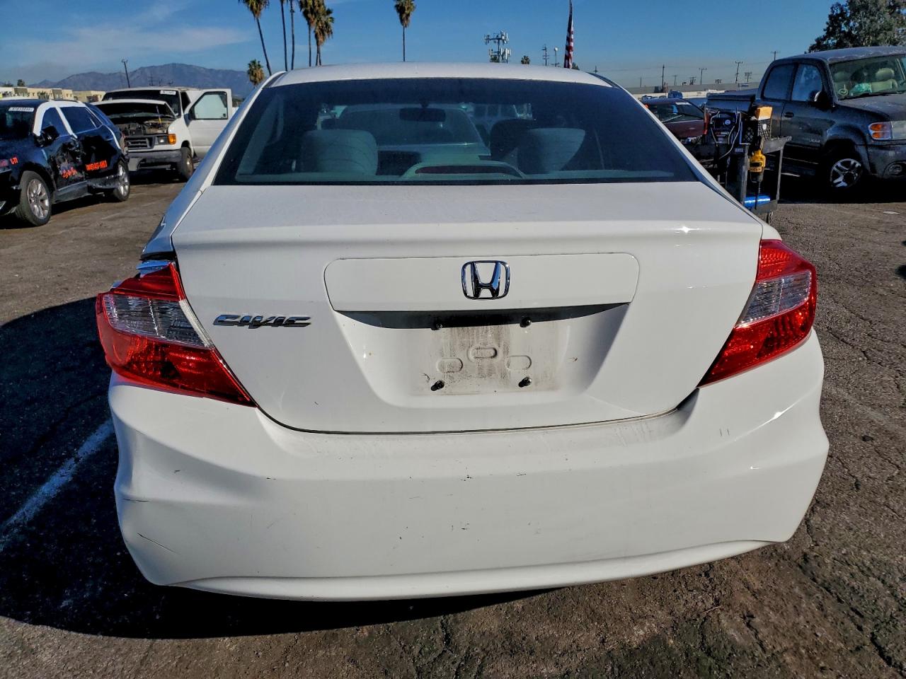 2012 HONDA CIVIC LX photo 11