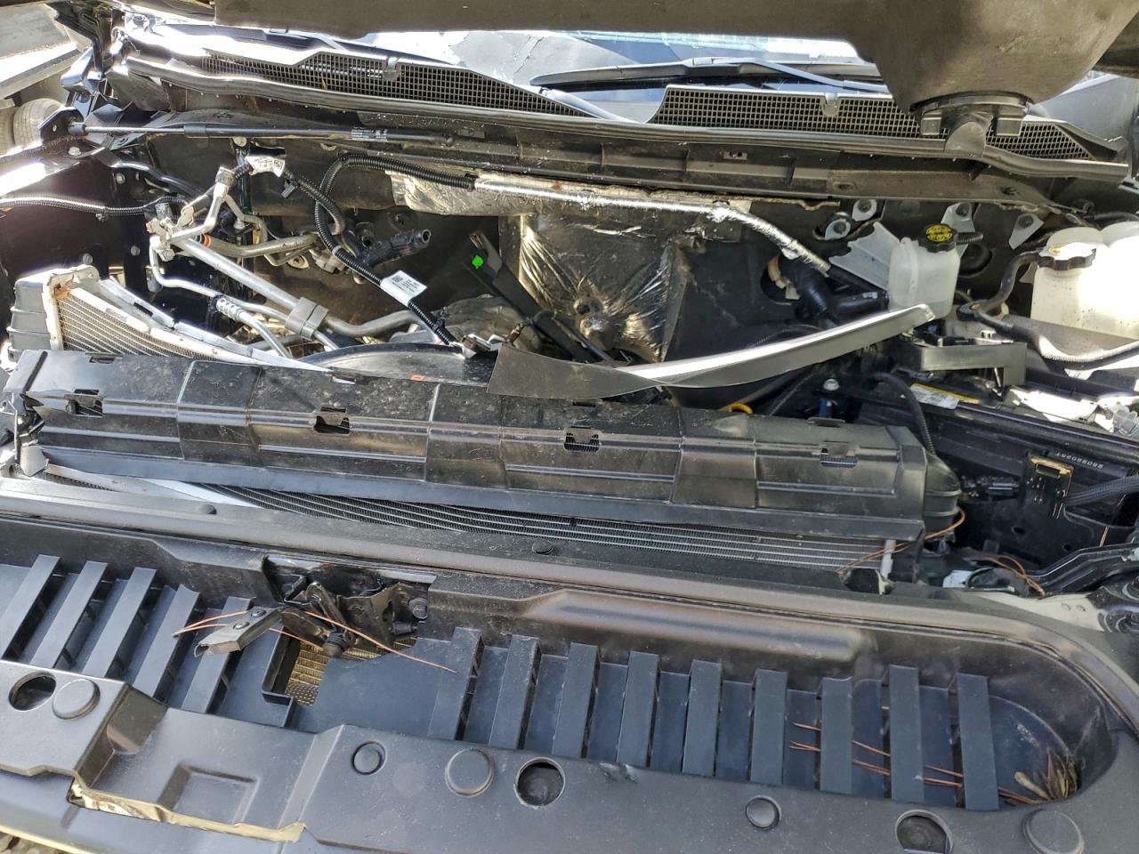 2025 CHEVROLET SILVERADO K3500 photo 21
