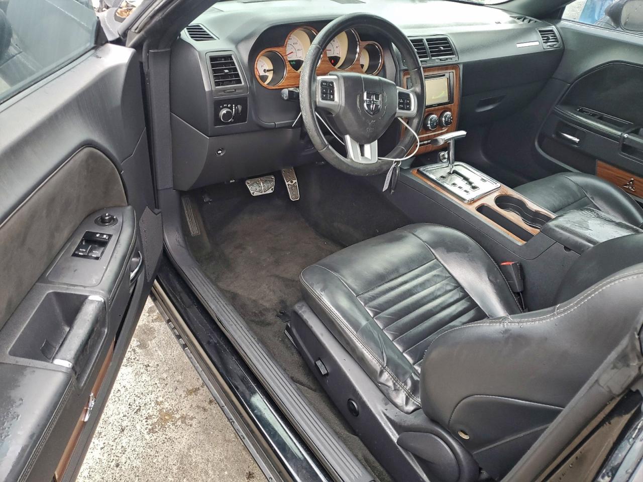 2012 DODGE CHALLENGER SXT photo 8